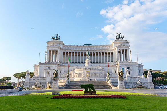 (Image)-image-Italie-Rome-monument-a-Victor-Emmanuel-II-it_1348245861.jpg - Photo